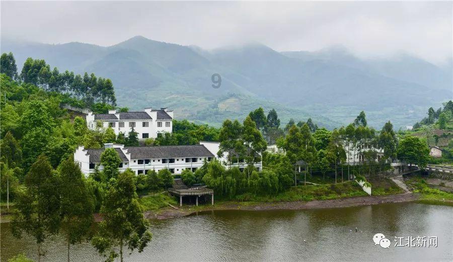 爸爸要离开4个月，去出差，我24岁了在爸爸出差的前一个天默默的哭正常吗？游戏画面